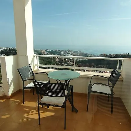 Spacious With A Great View Benalmadena